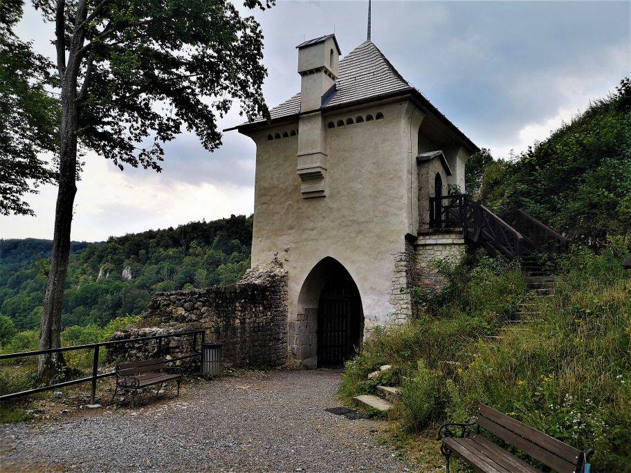 Zamek w Ojcowie fot. Rafał Rębisz